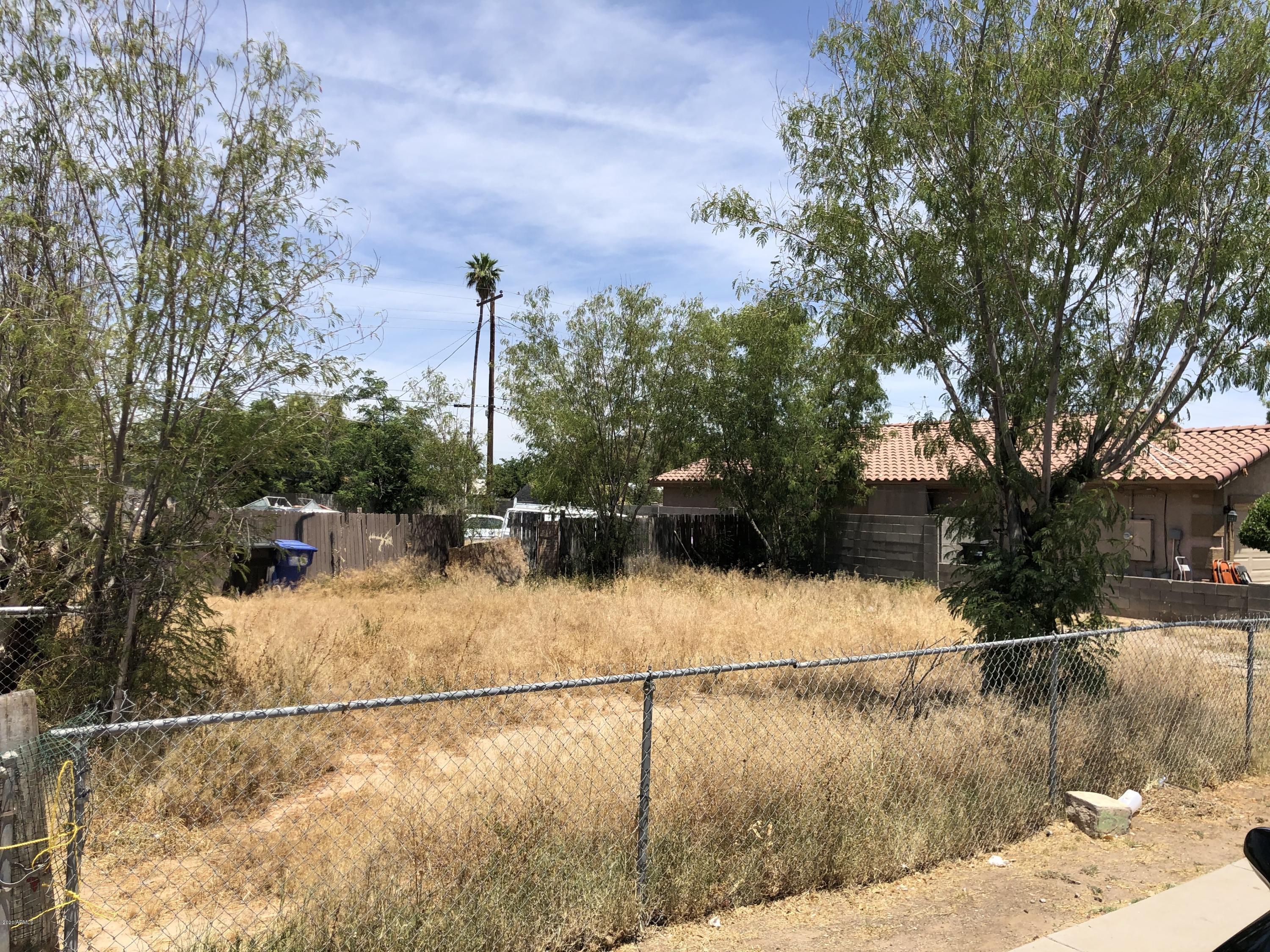 Property Photo: 11140 W Mohave Street 9 AZ 85323