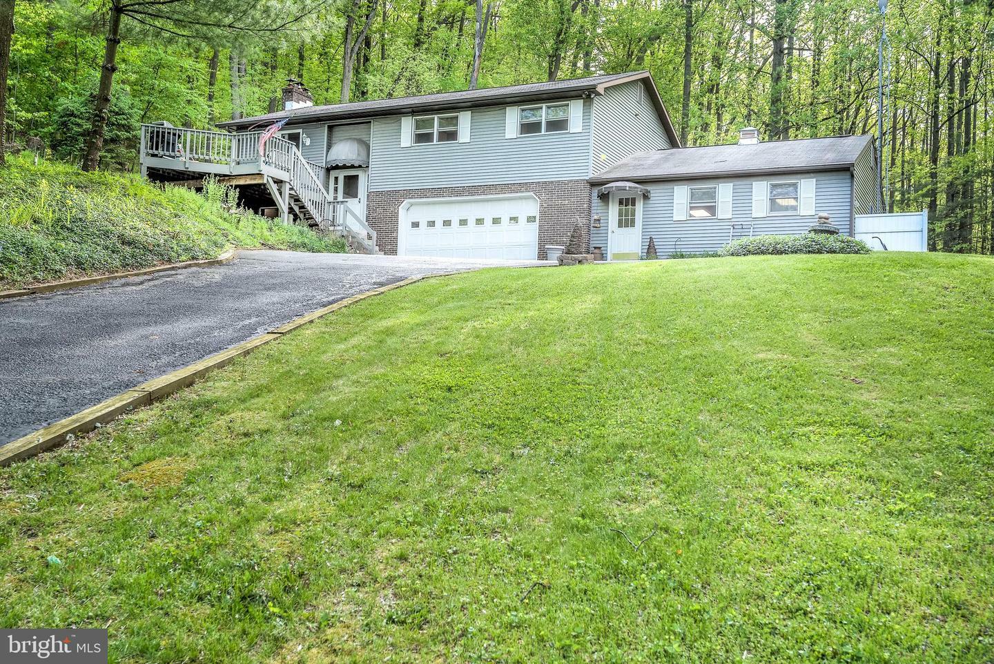 Property Photo:  769 Glen Arden Drive  PA 17339 