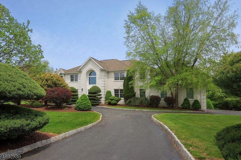 Property Photo: 15 Winchester Dr NJ 07076