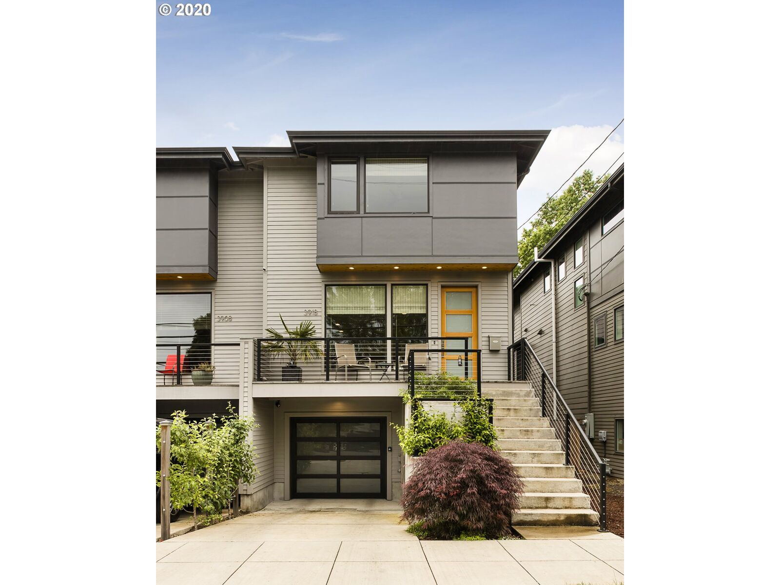 Property Photo:  3918 SE 34th Ave  OR 97202 