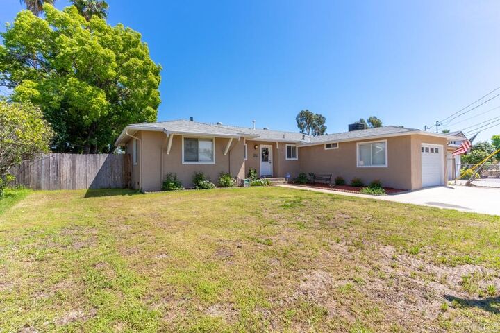 Property Photo:  422 El Rancho Ln  CA 92027 