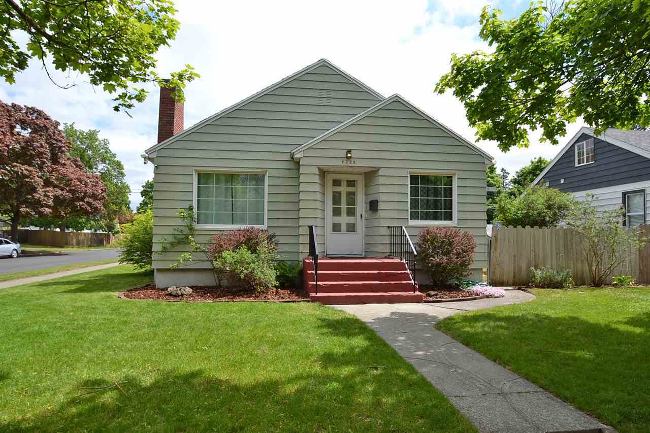 Property Photo: 4228 N Cedar St WA 99205