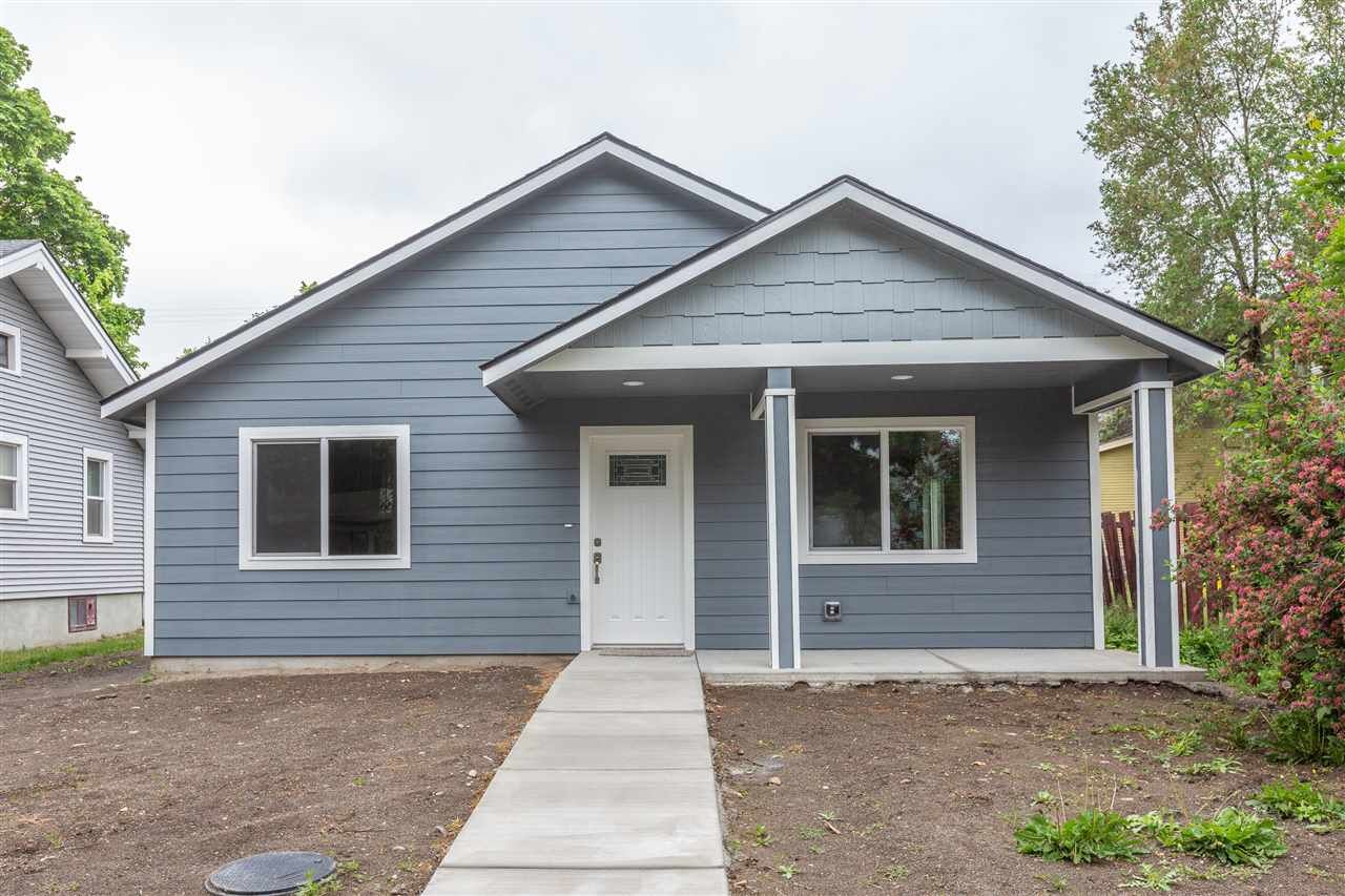 Property Photo:  1023 W Montgomery Ave  WA 99205-4424 