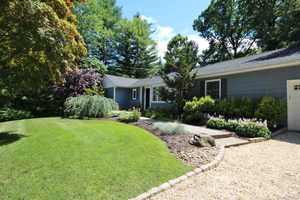 Property Photo:  39 Briarwood Drive  NY 10956 