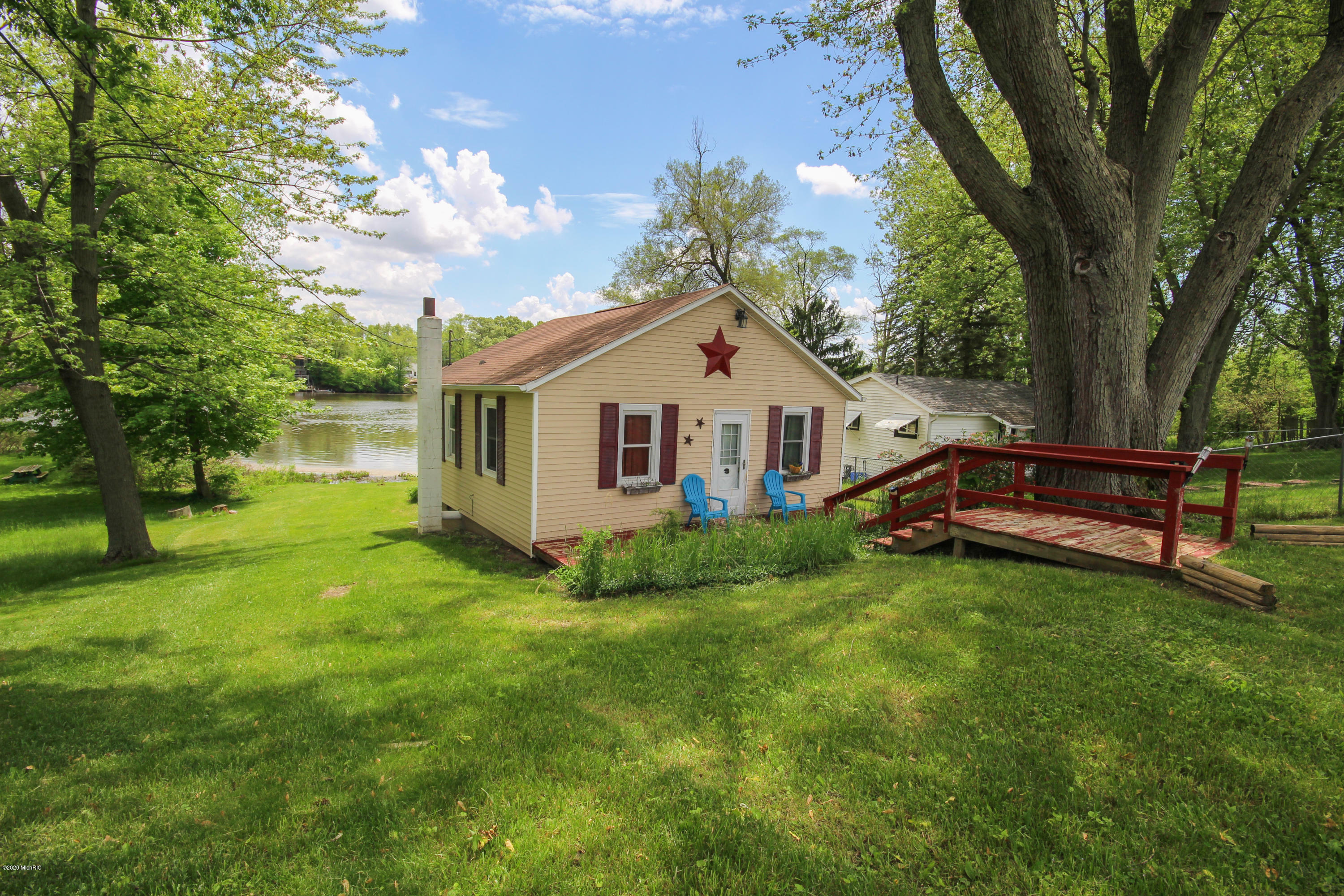 Property Photo:  58884 Ash Road  MI 49093 