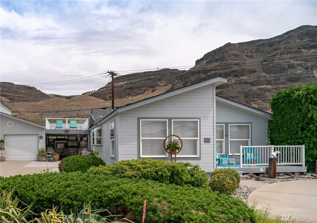 Property Photo:  9054 Crescent Bar Rd 18  WA 98848 