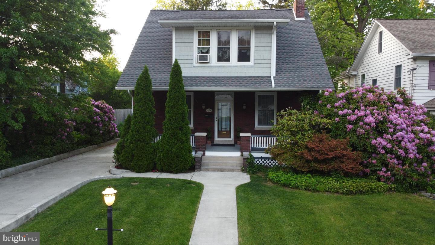 Property Photo: 1814 High Street PA 17011