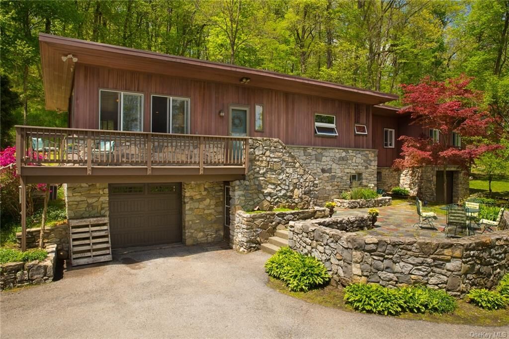 Property Photo: 16 Briar Hill Road NY 12533