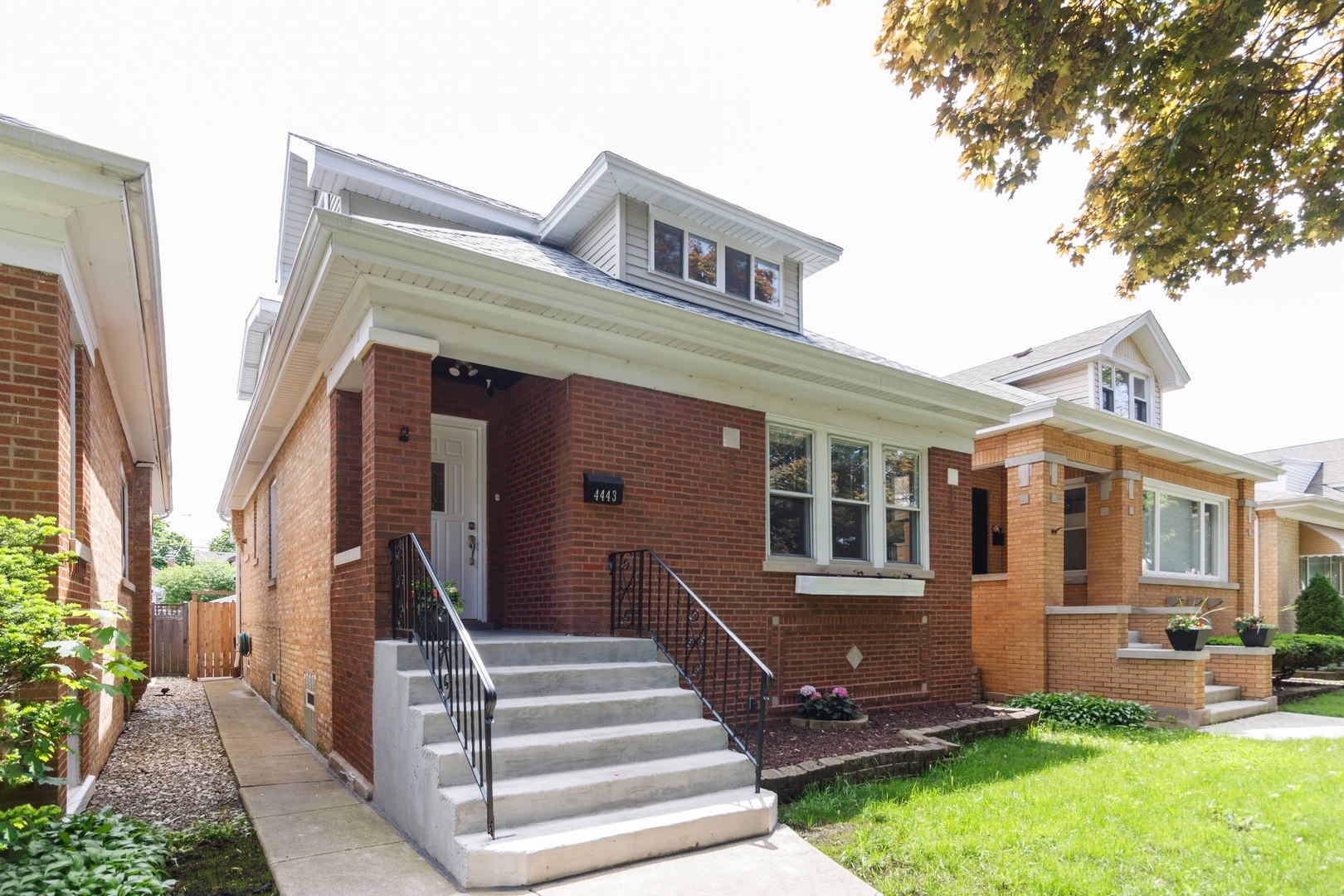 Property Photo:  4443 North Monitor Avenue  IL 60630 