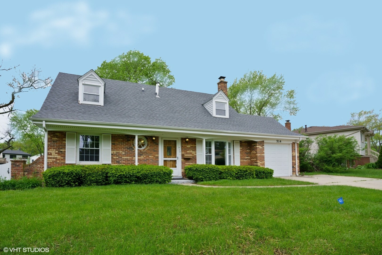 Property Photo: 514 Redwood Lane IL 60193