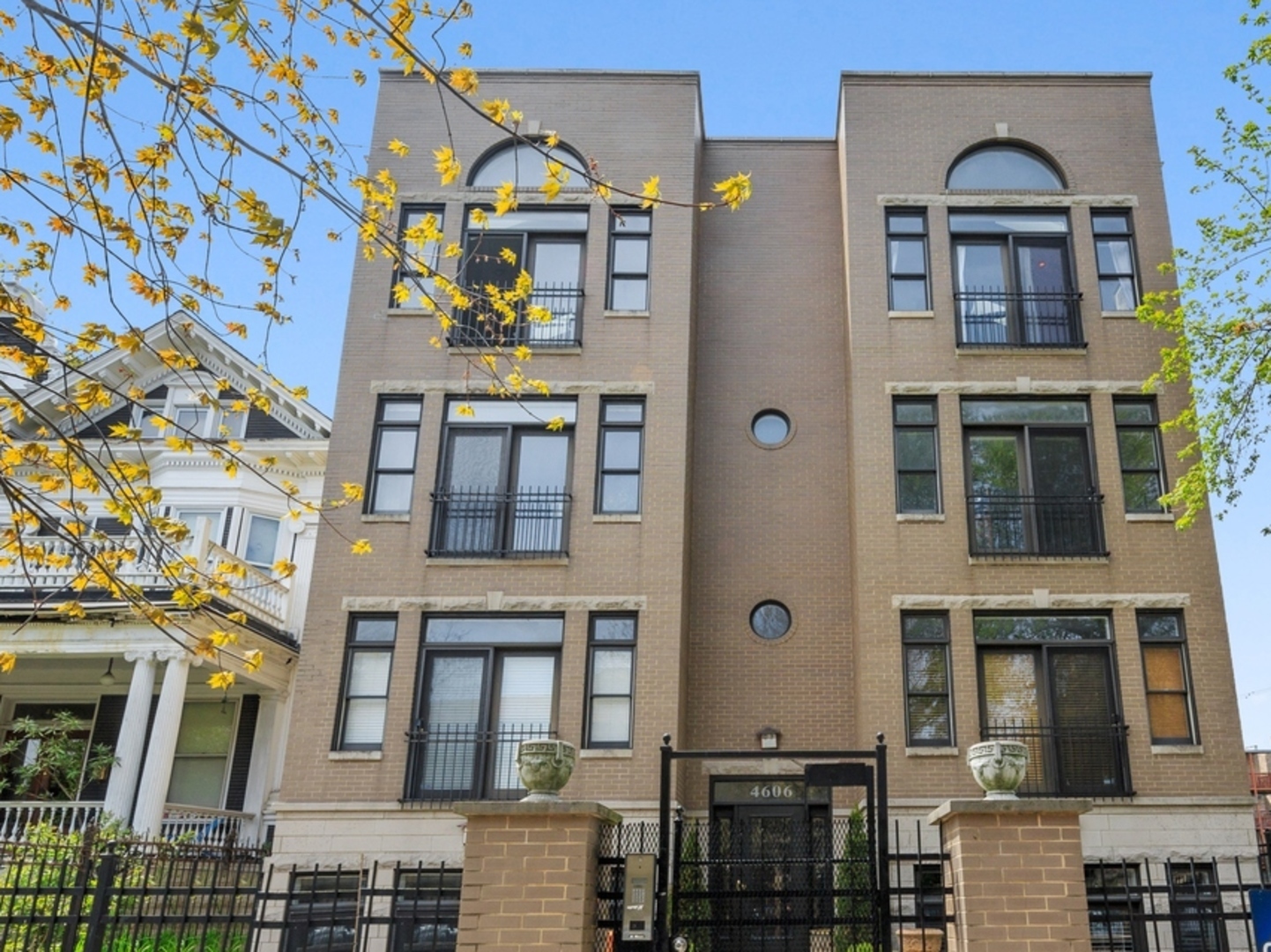 Property Photo:  4606 North Malden Street 3N  IL 60640 
