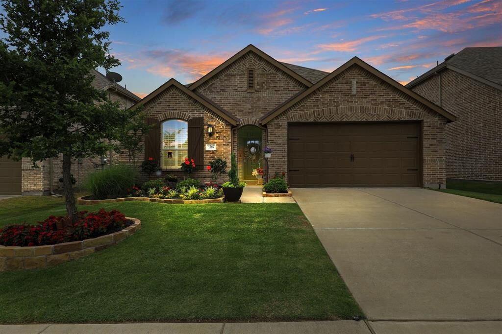 Property Photo:  1565 Kessler Drive  TX 75126 