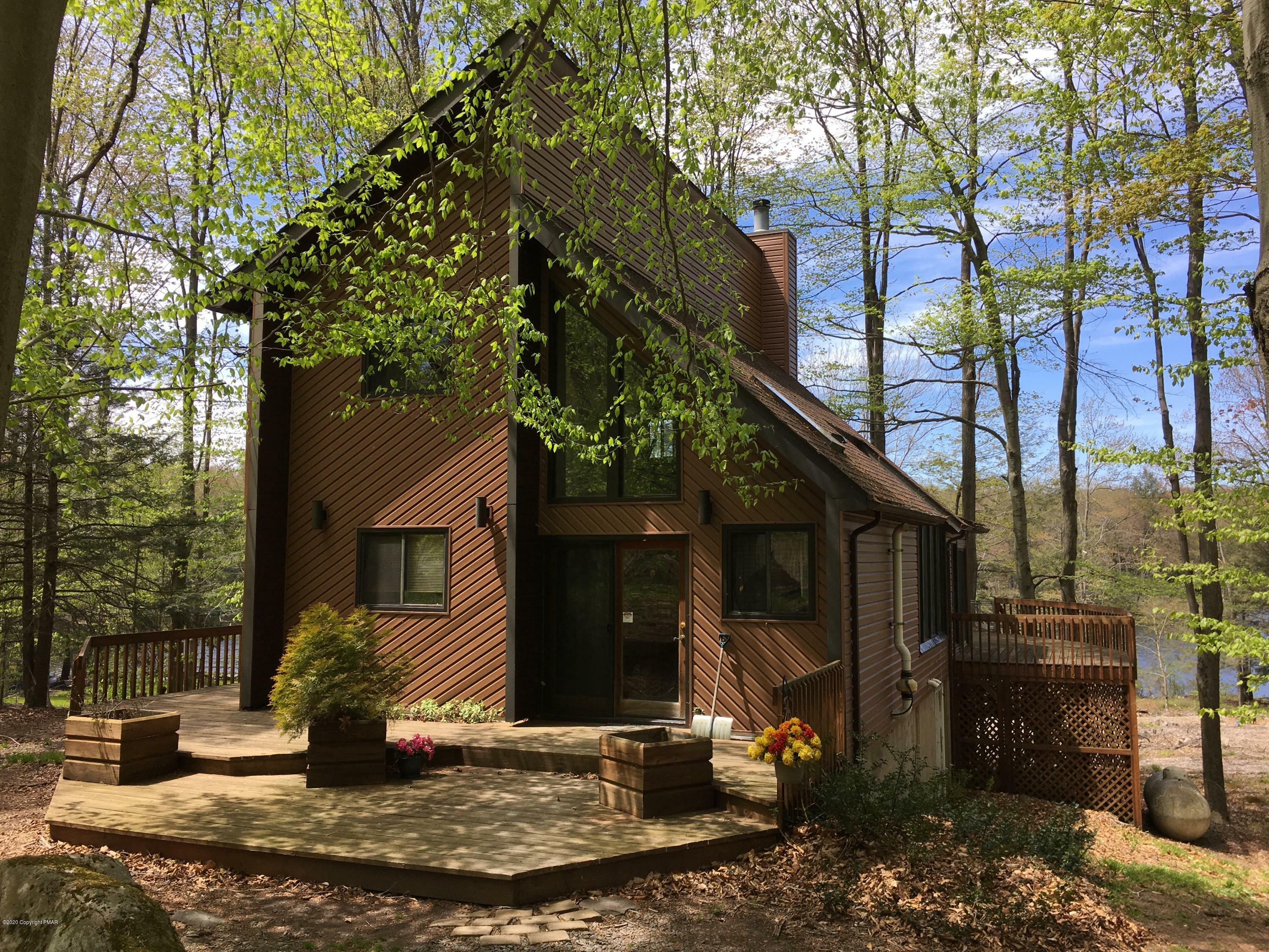 Property Photo:  3 E Lake Road  PA 18444 