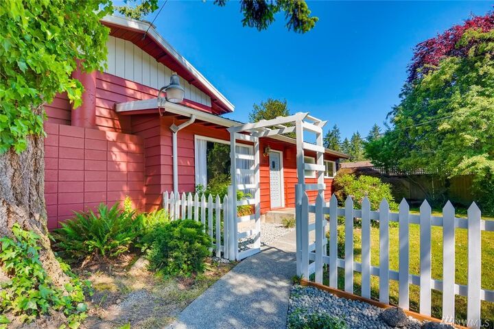 Property Photo:  17323  40th Avenue S  WA 98188 