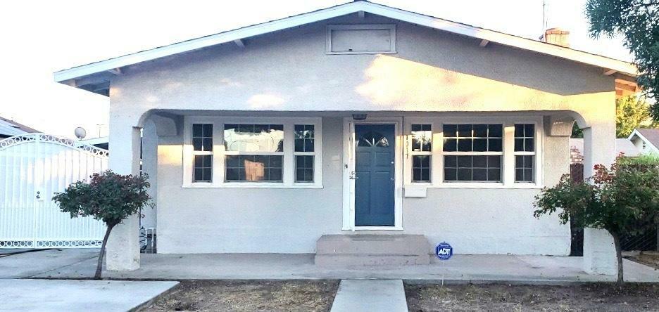 Property Photo:  1017 Jepsen Avenue  CA 93212 