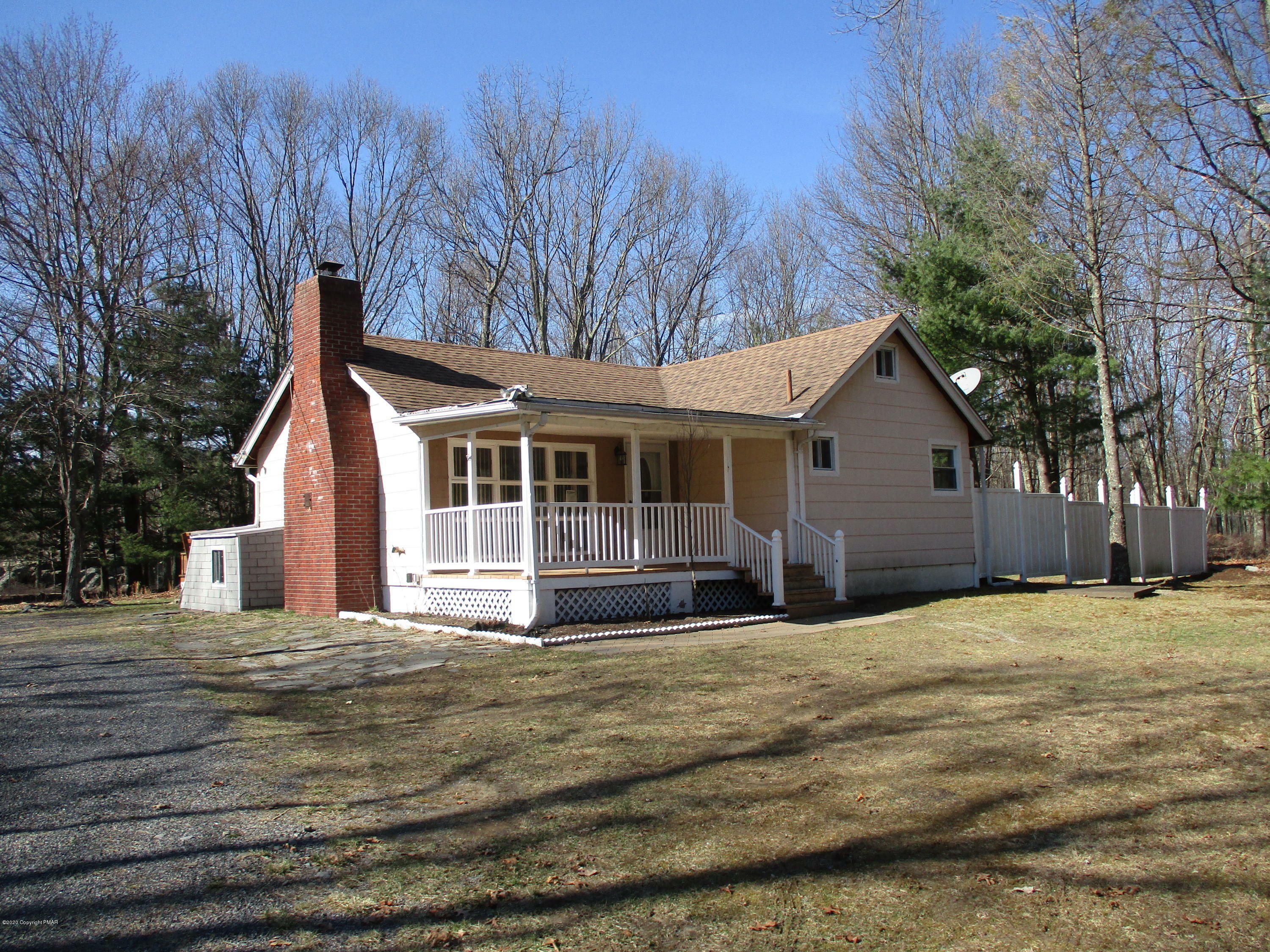 Property Photo:  35 Mountain Top Rd  PA 18302 