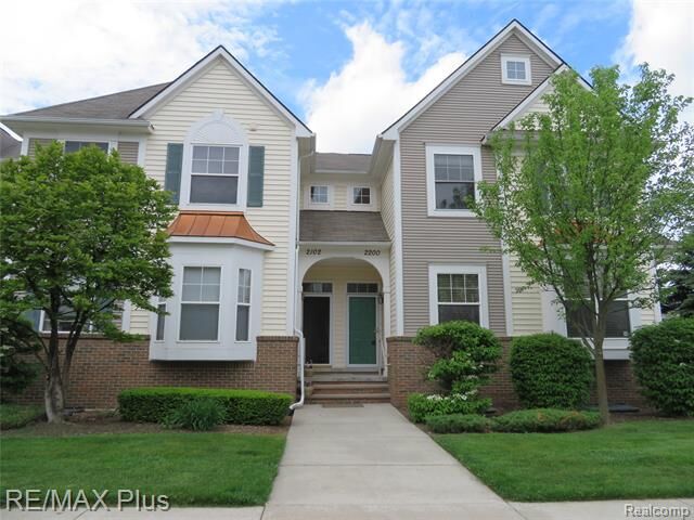 Property Photo:  2200 Paradise Trail  MI 48371 
