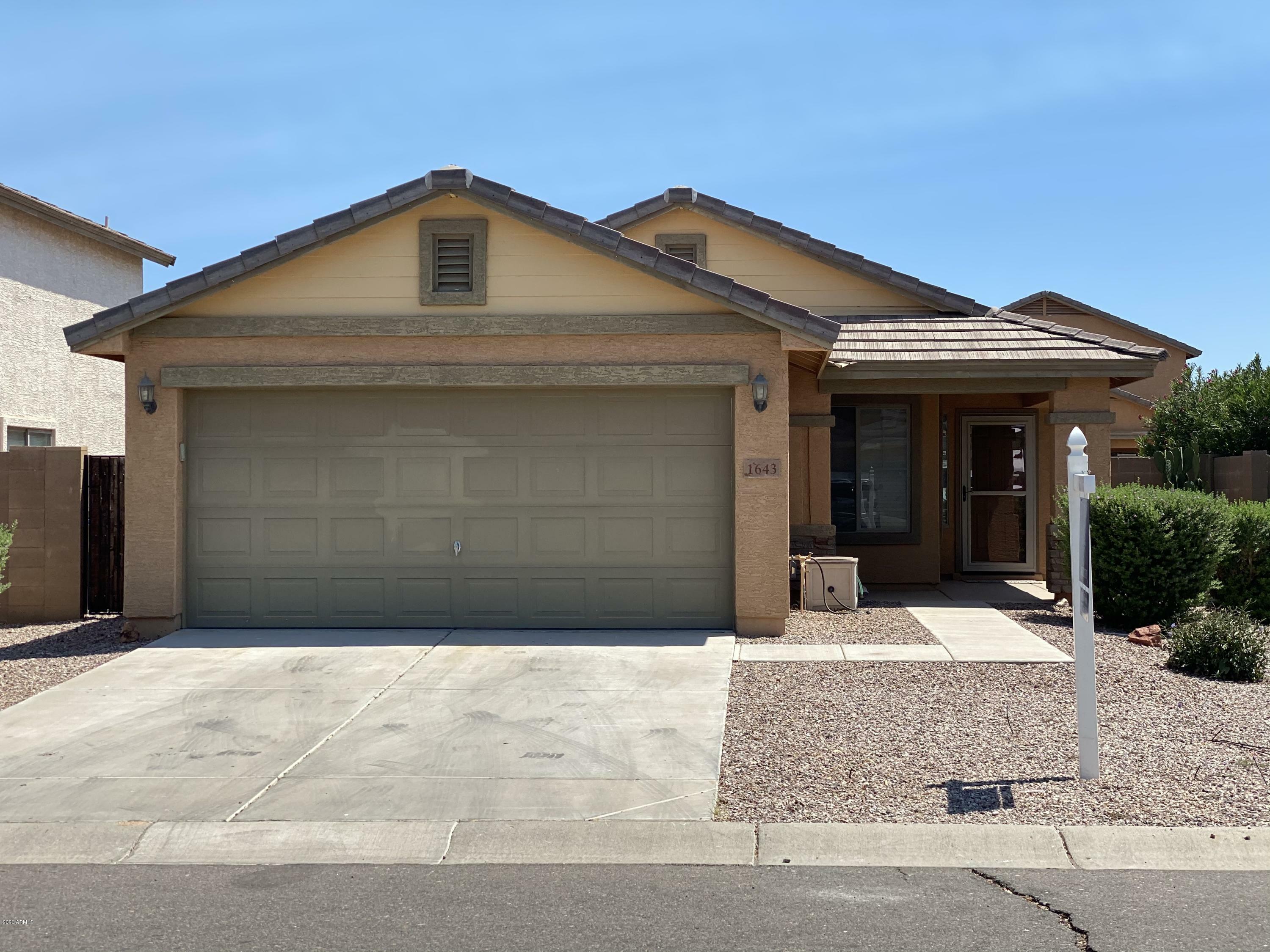 Property Photo:  1643 W Appaloosa Way  AZ 85142 