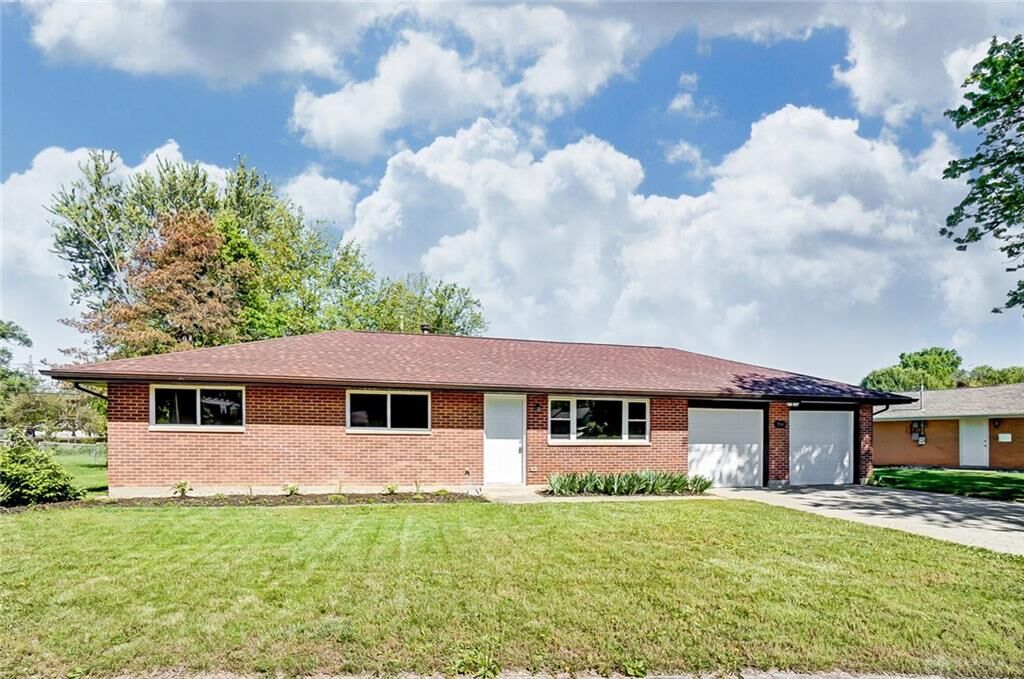 Property Photo: 786 Louise Drive OH 45385