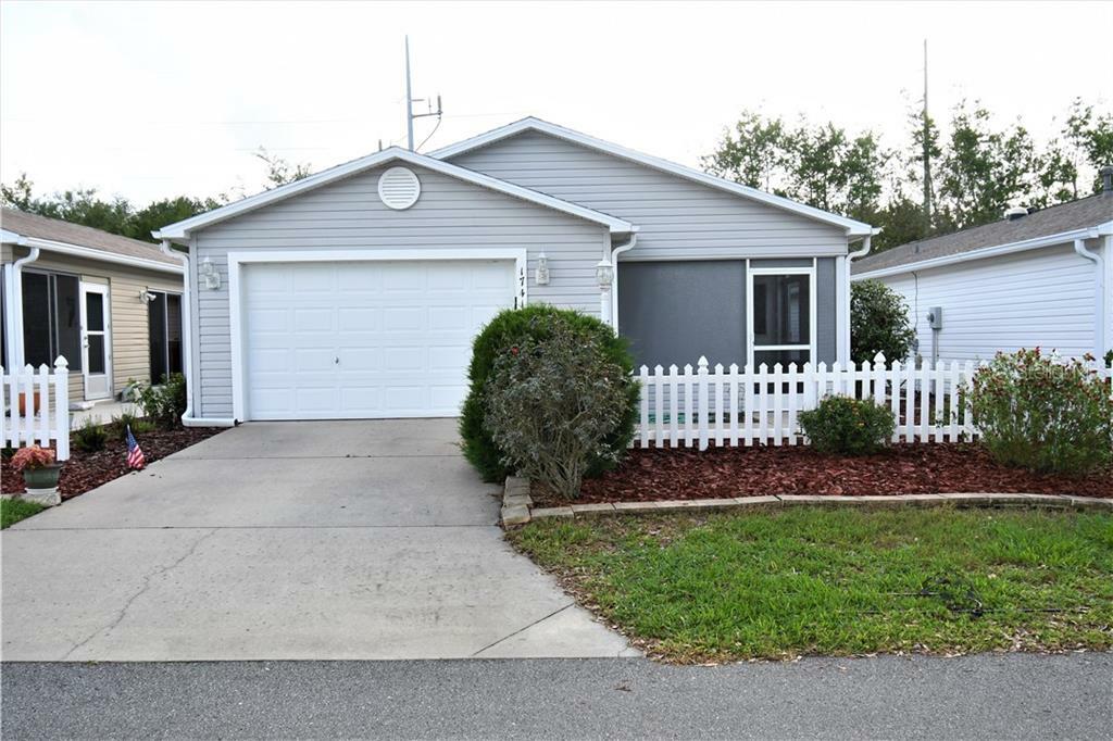 Property Photo: 17410 SE 93rd Vine Avenue FL 32162