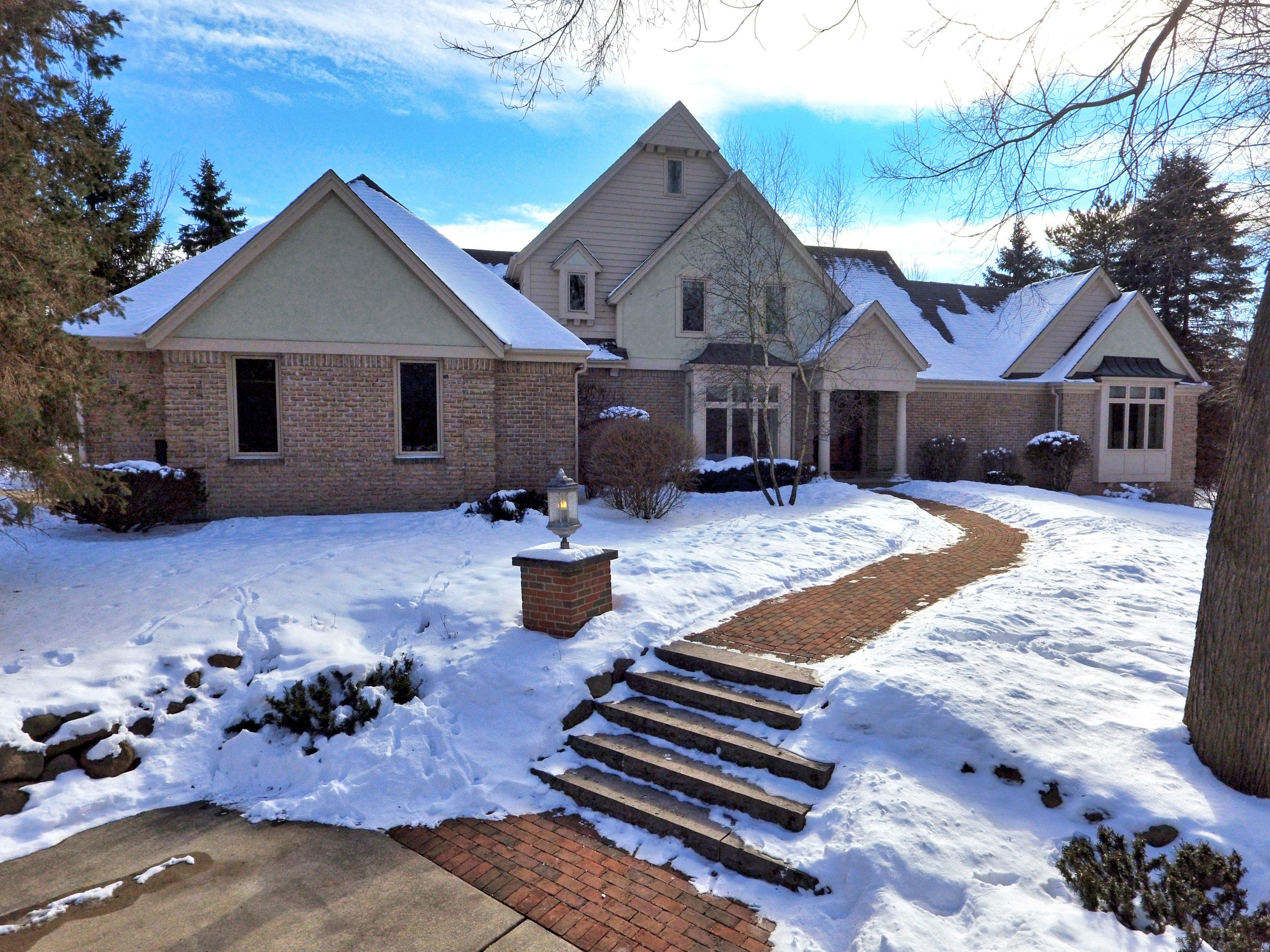 Property Photo:  11601 N Grace Ct  WI 53092 