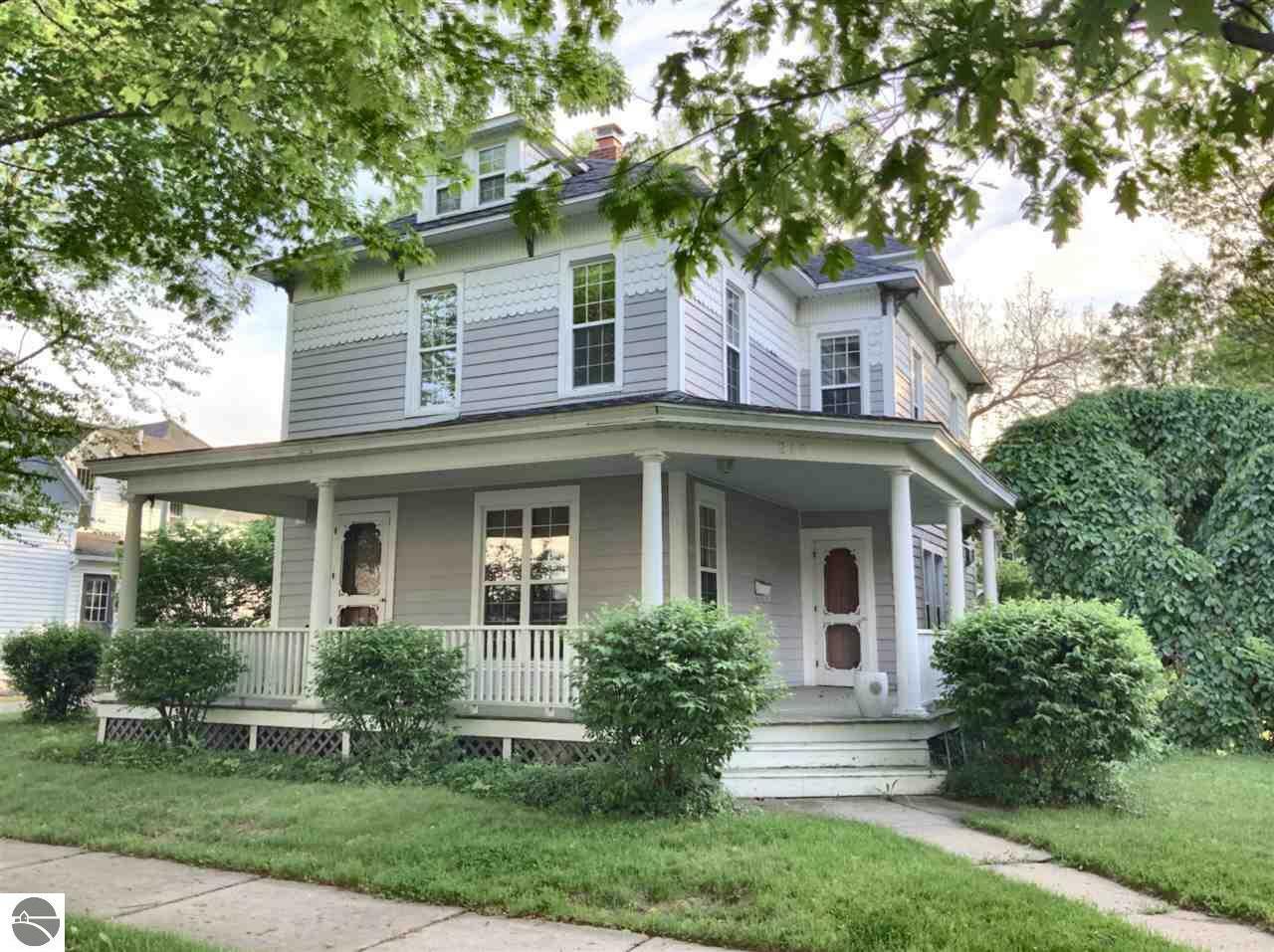 Property Photo:  219 N Lansing  MI 48858 