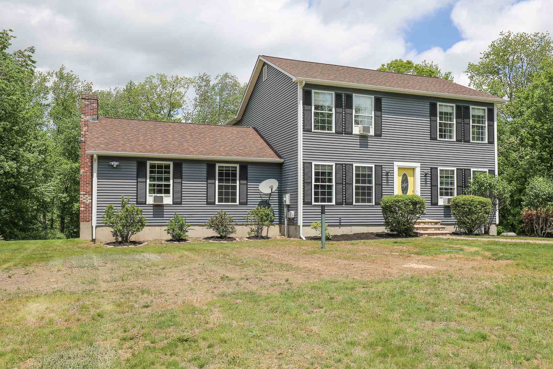 Property Photo:  21 Country View Drive  NH 03077 