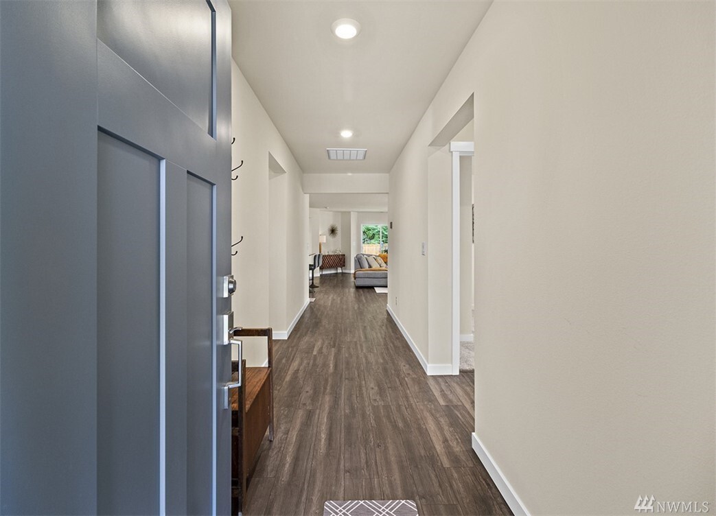 Property Photo: 17710 123rd St E WA 98391