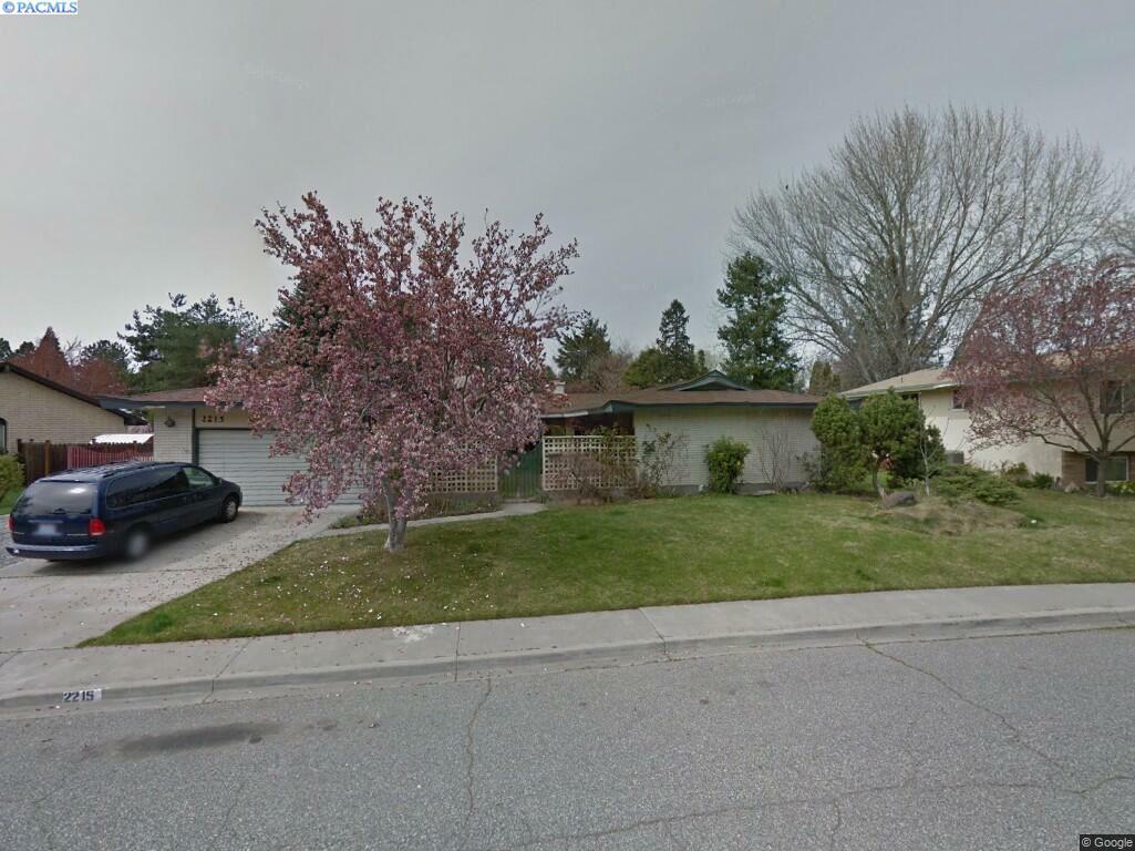 2215 Benton Ave  Richland WA 99354 photo