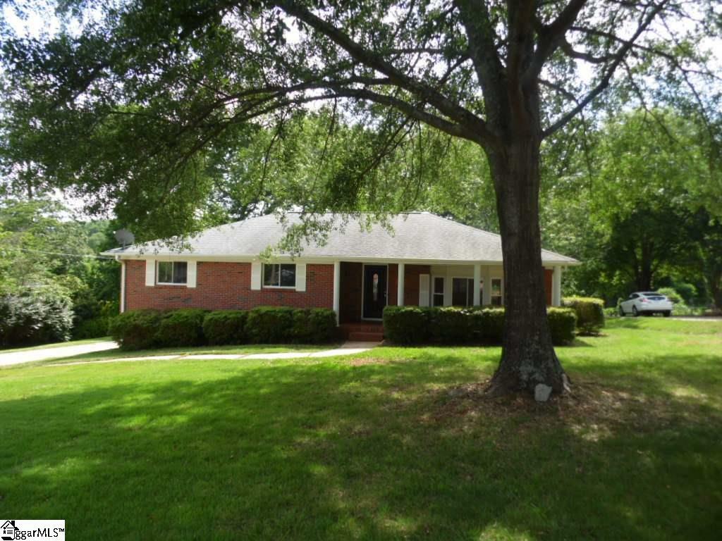 Property Photo:  3 Linden Drive  SC 29617 