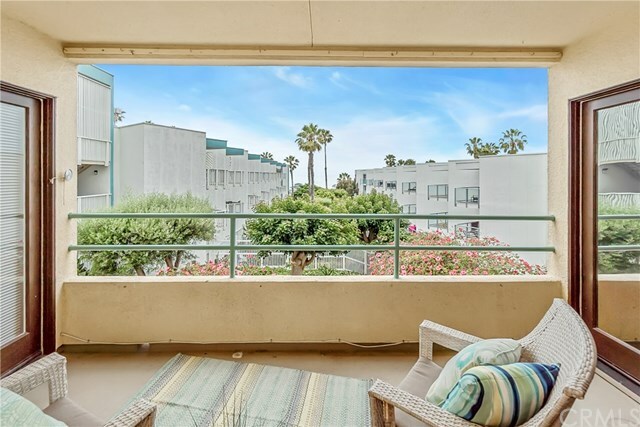 Property Photo: 510 The Village 101 CA 90277
