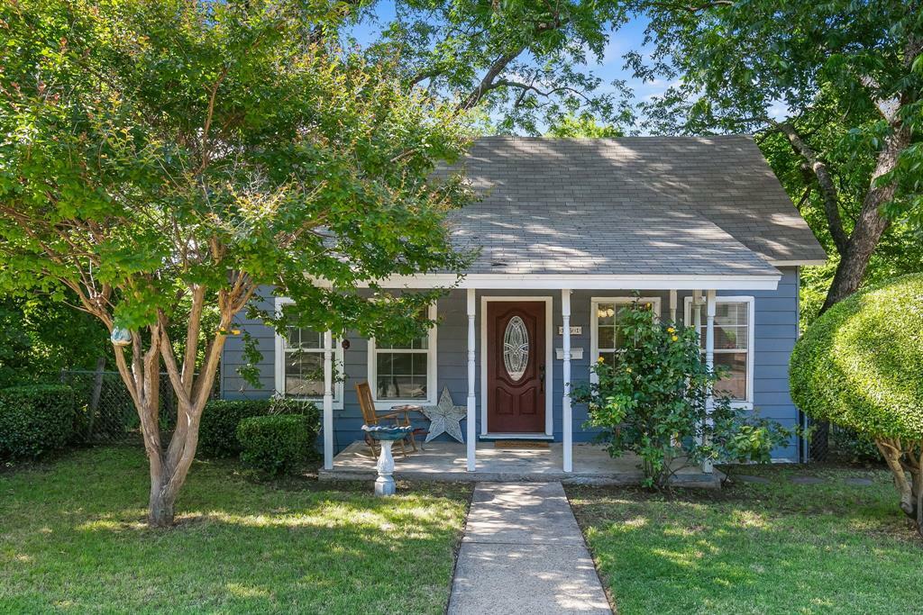 Property Photo:  151 W College Street  TX 75057 