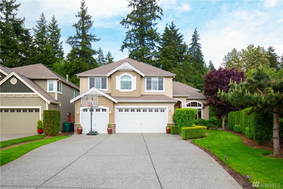 Property Photo:  503 171st St SW  WA 98037 