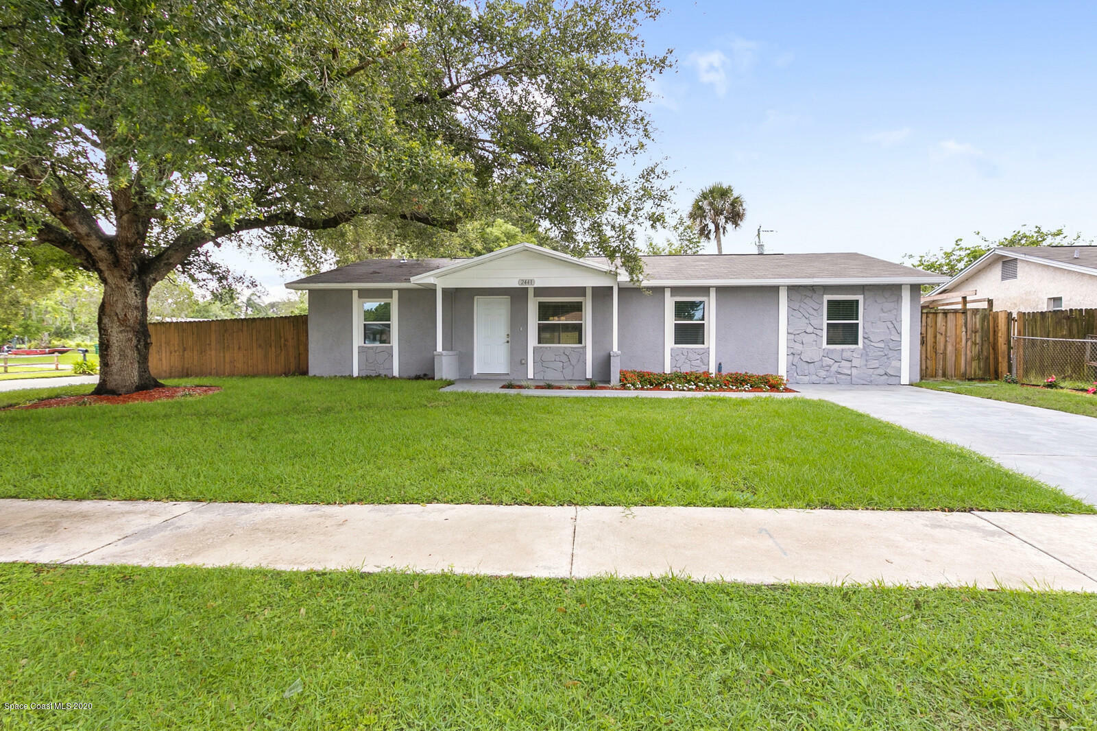 Property Photo:  2441 Dianne Drive  FL 32926 