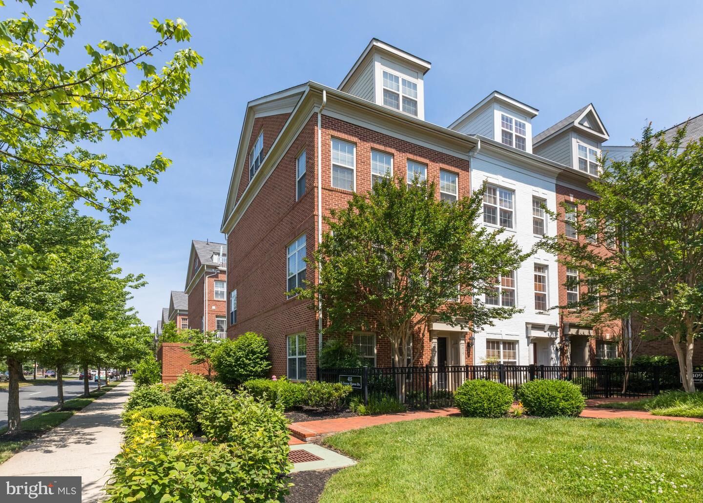 Property Photo: 415 N George Mason Drive VA 22203