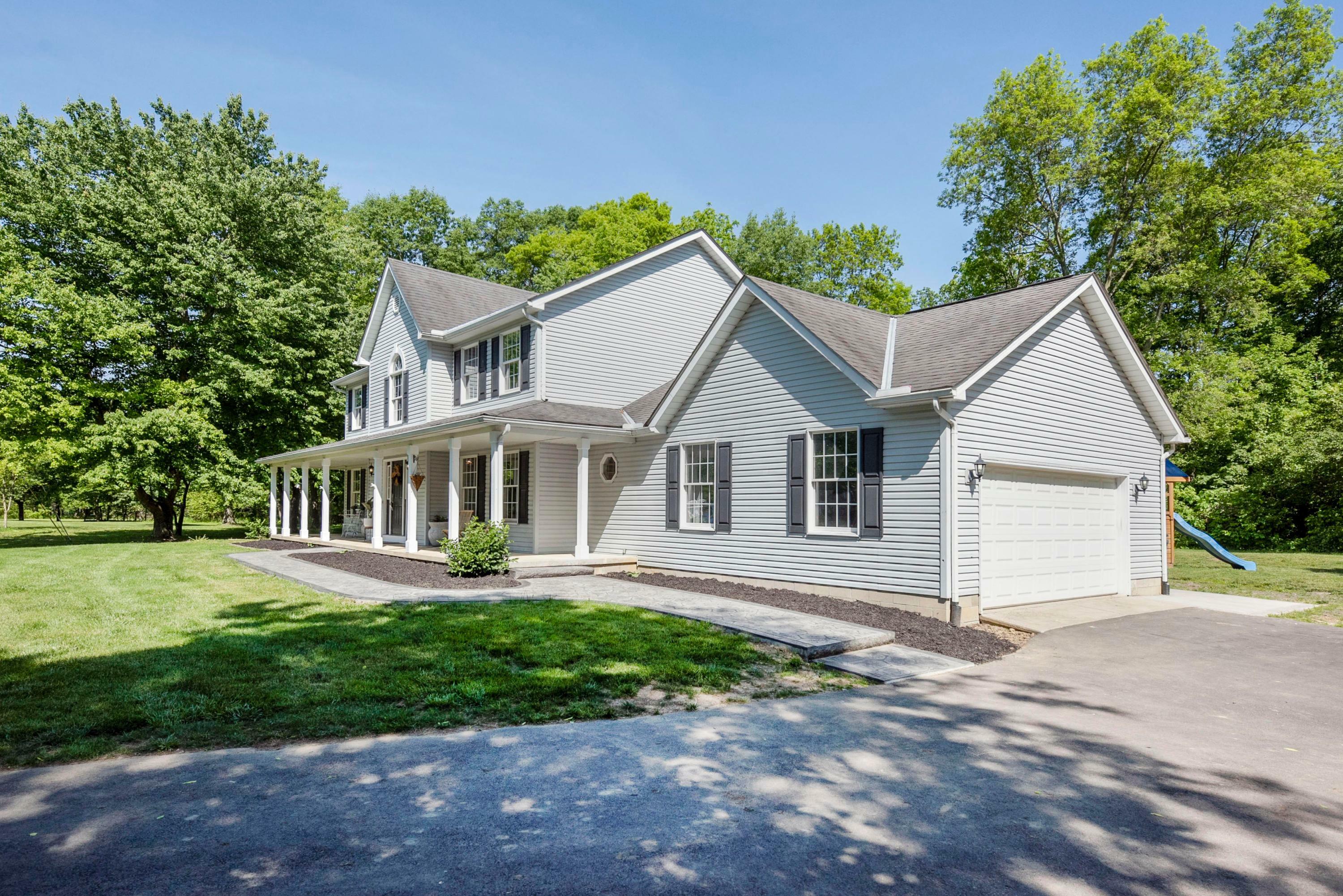 Property Photo: 299 Summit Street OH 43148