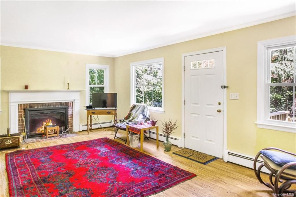 Property Photo:  81 East Street  NY 10590 