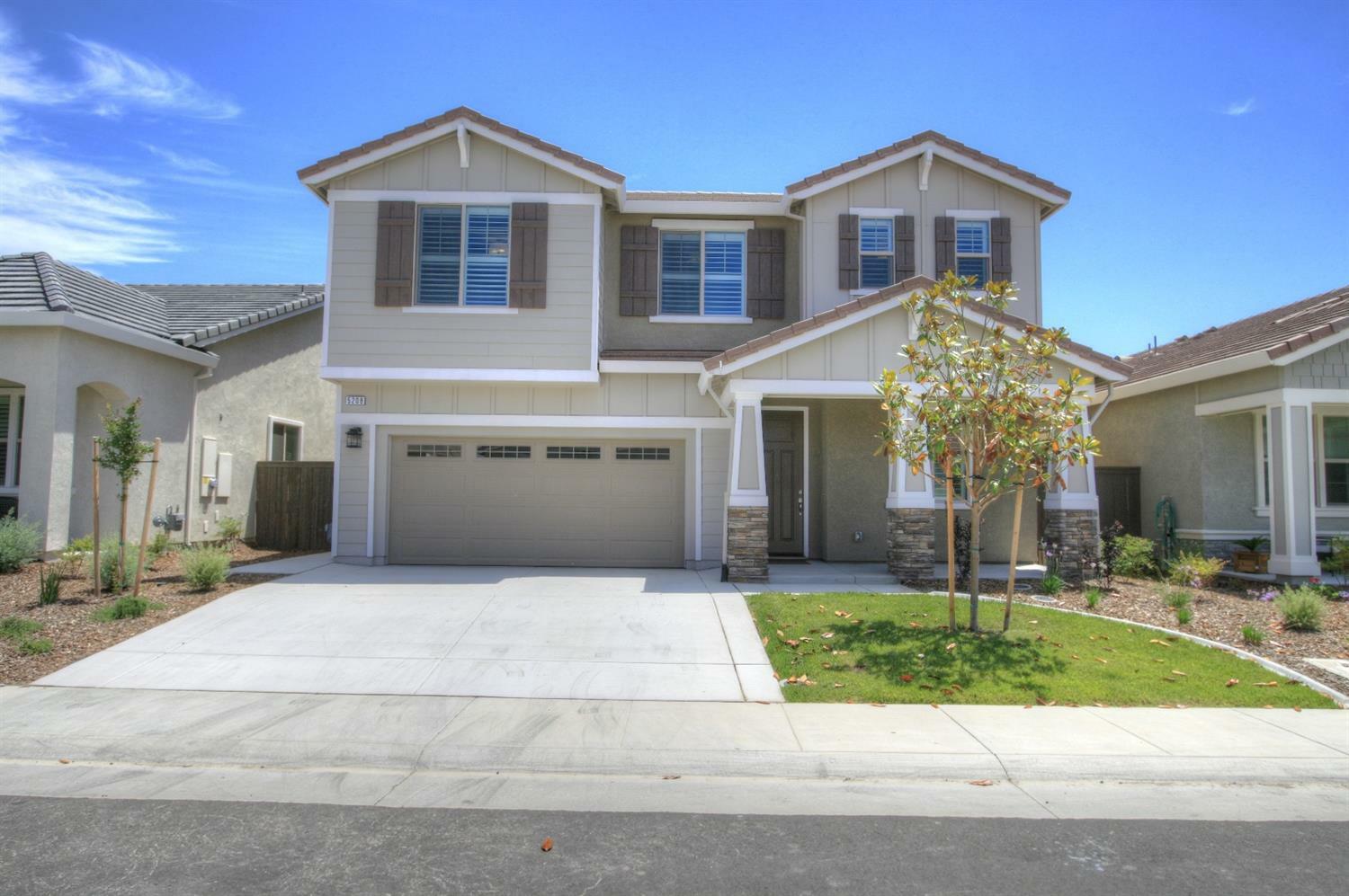 Property Photo:  5208 Creekhollow Way  CA 95747 