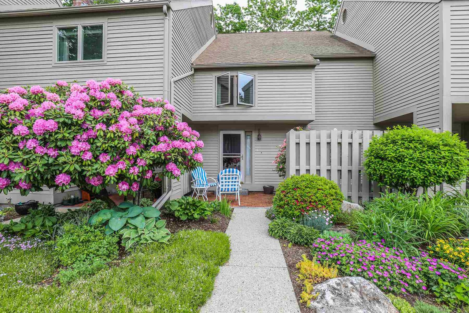 Property Photo: 4 Briston Court NH 03110