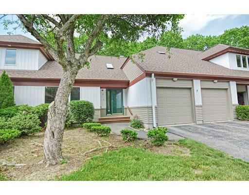 Property Photo: 7 Baldwin Dr 7 MA 02067