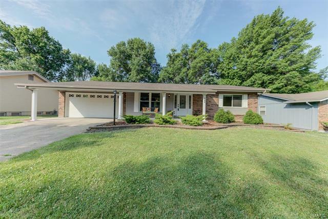Property Photo:  643 Watkins Glen Drive   63304 