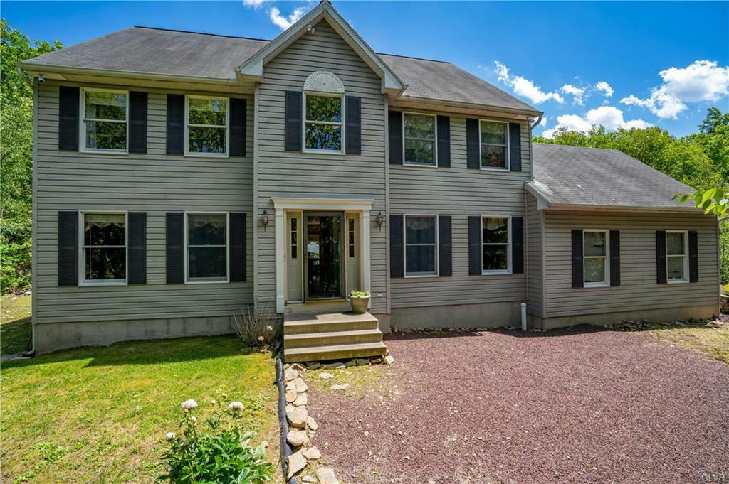 Property Photo:  33 Flagstaff Drive  PA 18229 