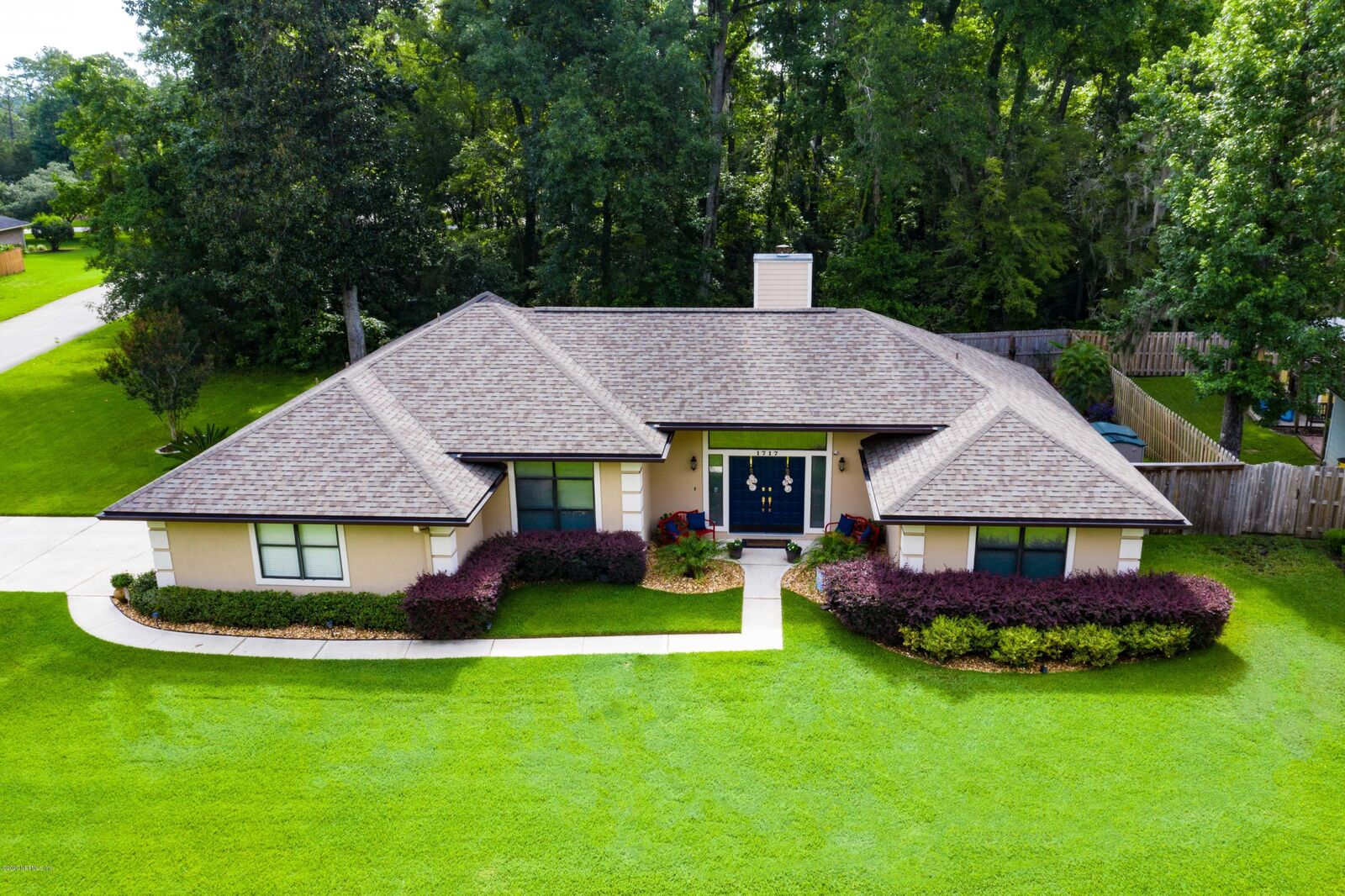 Property Photo: 1717 Alps Court FL 32003