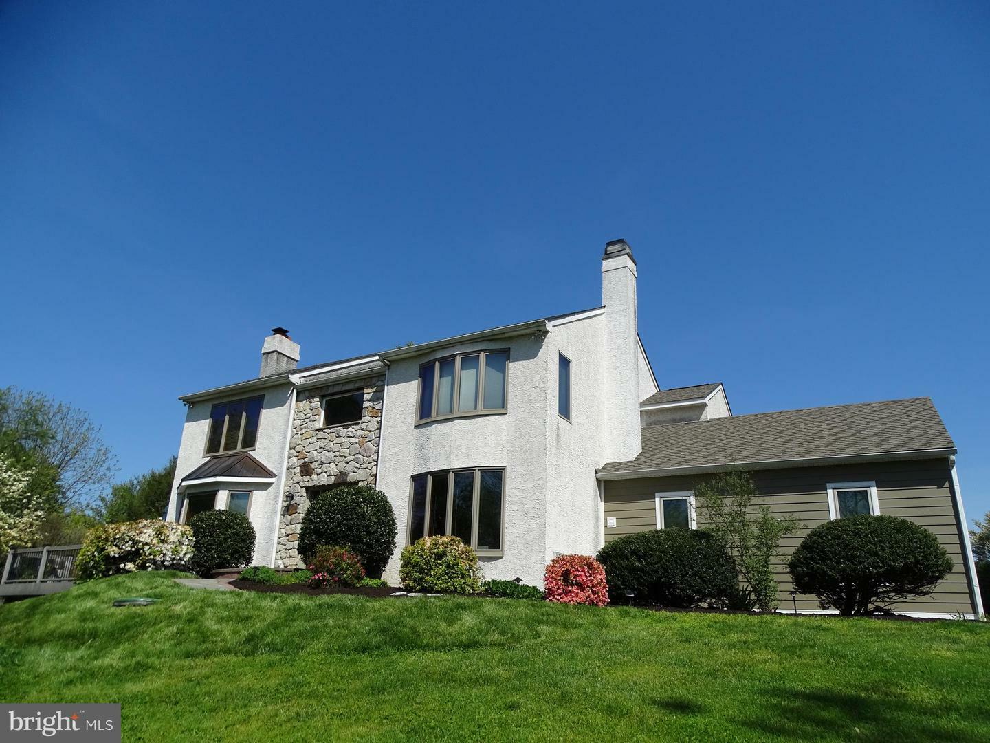 Property Photo: 1011 Dunvegan Road PA 19382