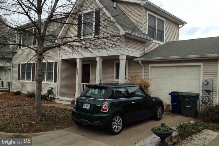 Property Photo:  503 Mount Vernon Avenue  VA 22301 