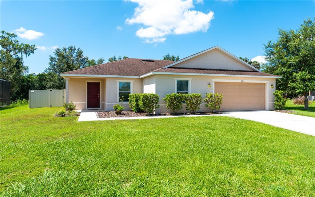 Property Photo: 7305 61st Street E FL 34221