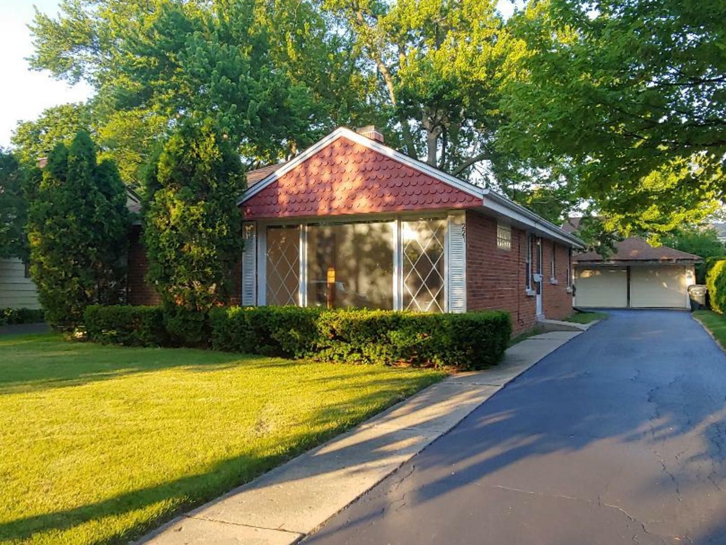 Property Photo:  221 Nordica Avenue  IL 60025 