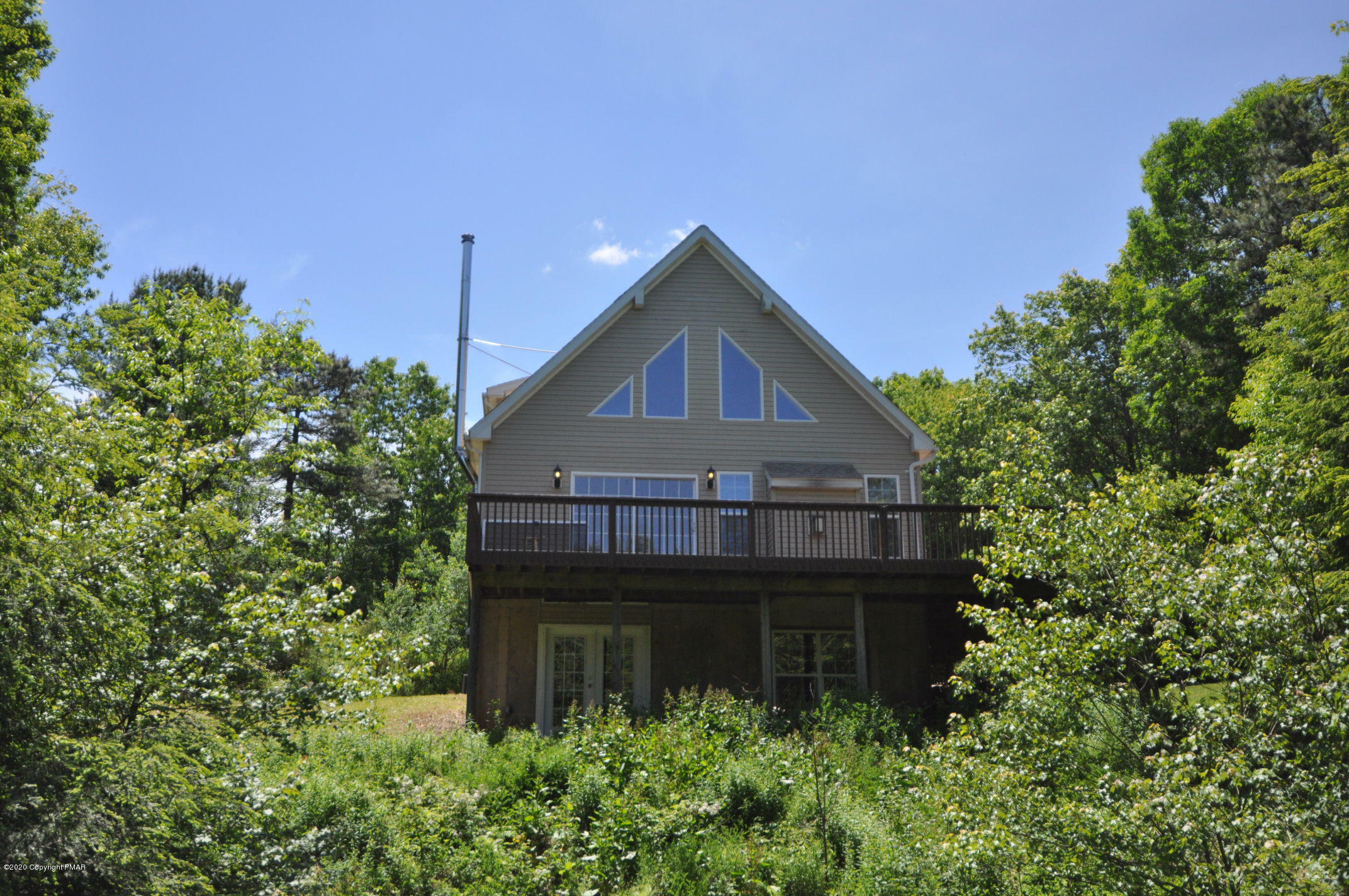 Property Photo: 17 Drakes Drive PA 18229