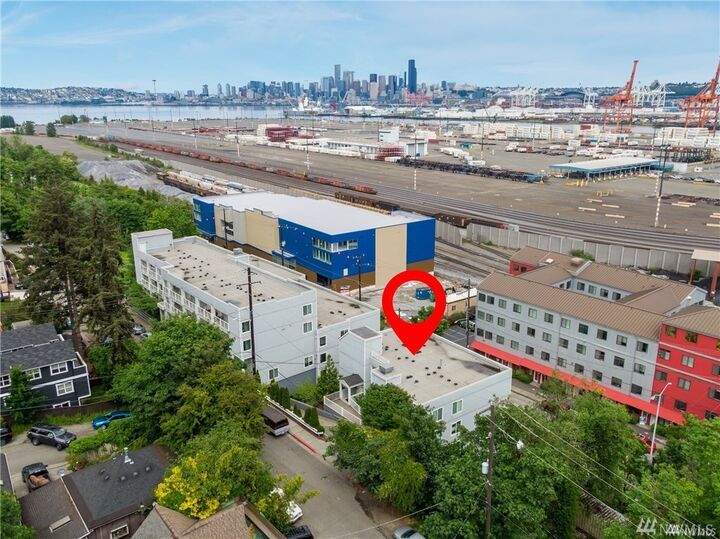 Property Photo:  3318  30th Avenue SW A203  WA 98126 