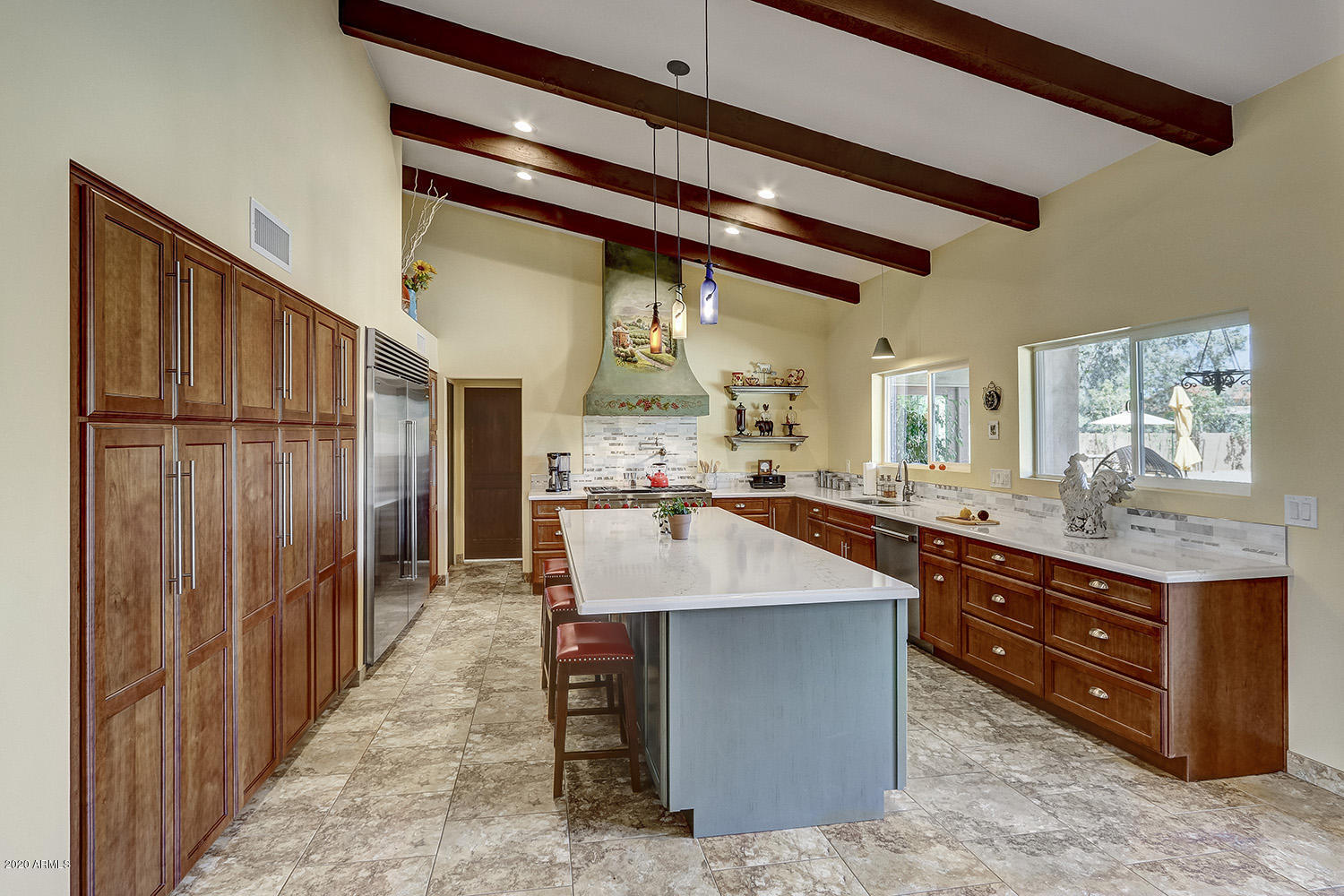 Property Photo: 8370 E Charter Oak Road AZ 85260